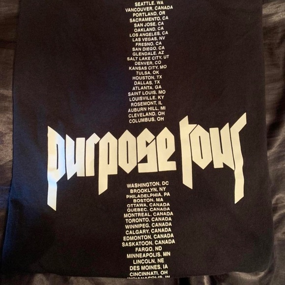 🦇 Purpose Tour Graphic Merch Tee 🦇 - Picture 4 of 4